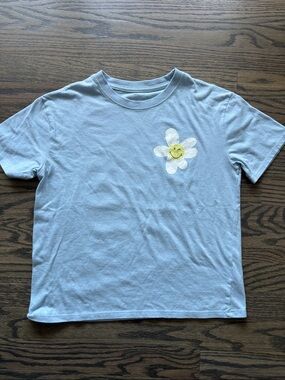 Kids Light Blue Short Sleeve Tee with Smiley Daisy Graphic